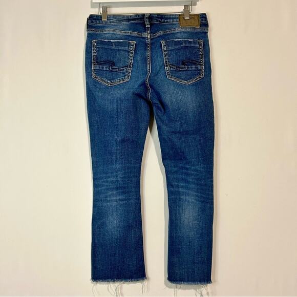 Silver Jeans Women’s Izzy Ankle Kicker Jeans Medium Blue Wash Size 29 x 26 EUC - Picture 9 of 9